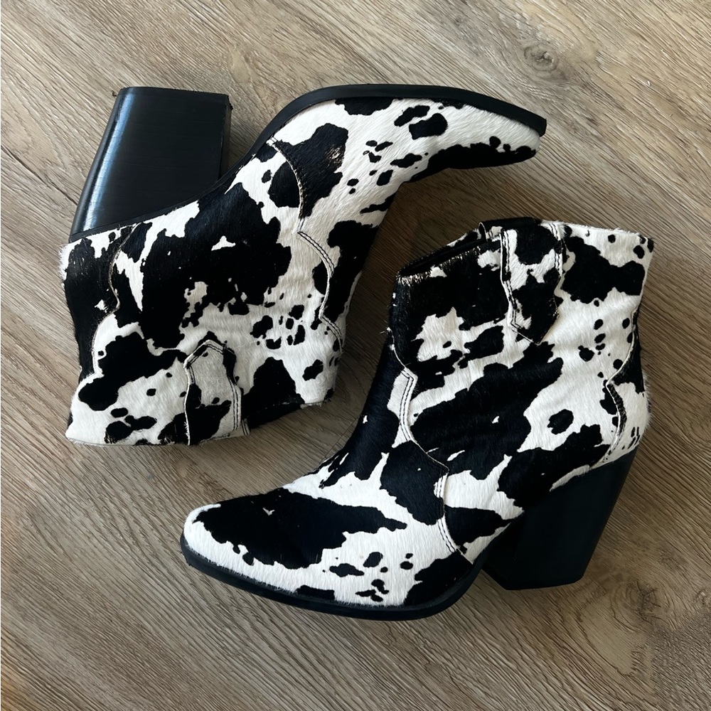CHINESE LAUNDRY cow print booties